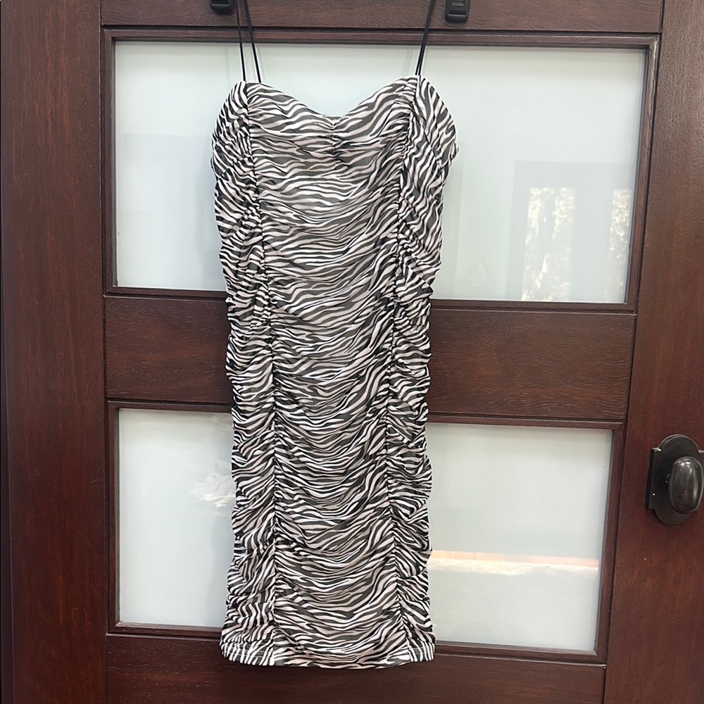 Forever 21 Black and White Ruched Bodycon Dress